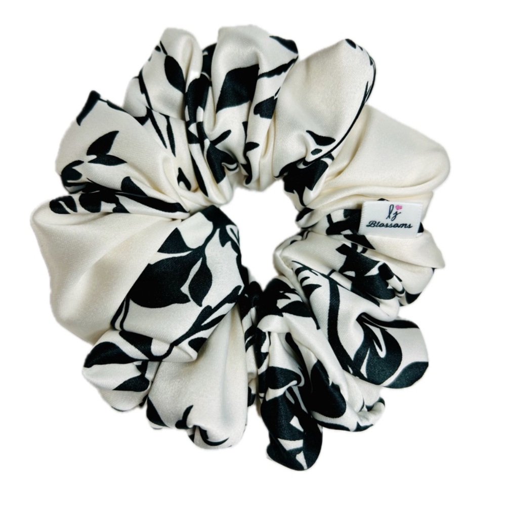Scrunchie - Picture 3 of 3